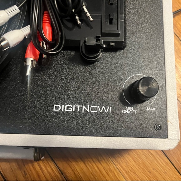 Record player - Picture 7 of 9